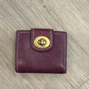 Coach Rich Purple legacy Kiss Lock Small leatger Wallet lavender interior